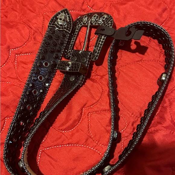 Edgy Black Belt with Skull Accents main image 7